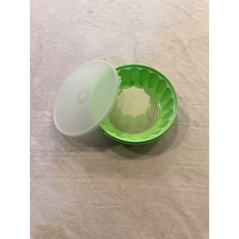 Tupperware Vintage Jel-N-Serve Jello Mold Mint Green Fluted Ring with Lid